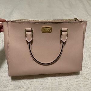 Michael Kors purse🤍